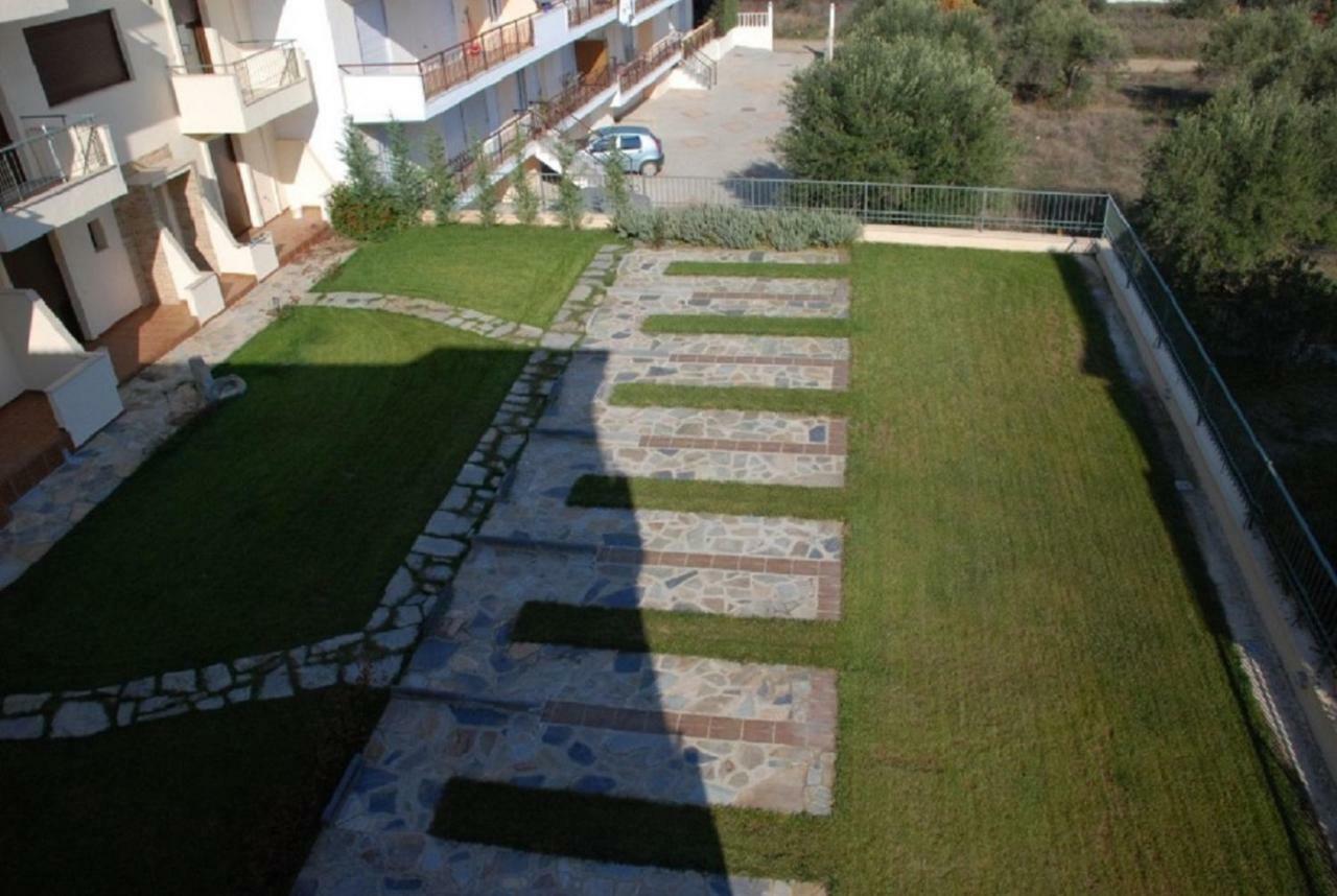 Alexandros Maisonettes Nea Moudania Extérieur photo